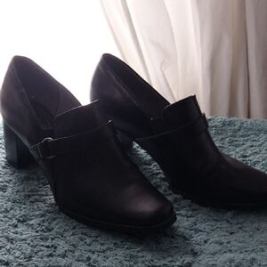 Life Stride Black Women's Heels